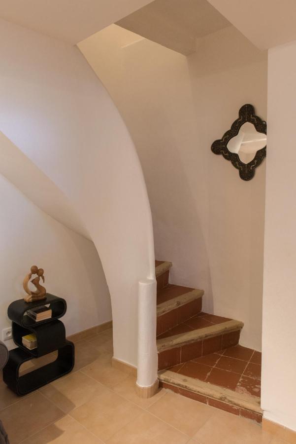 Le Relais De Pigasse Hotell Ouveillan Exteriör bild