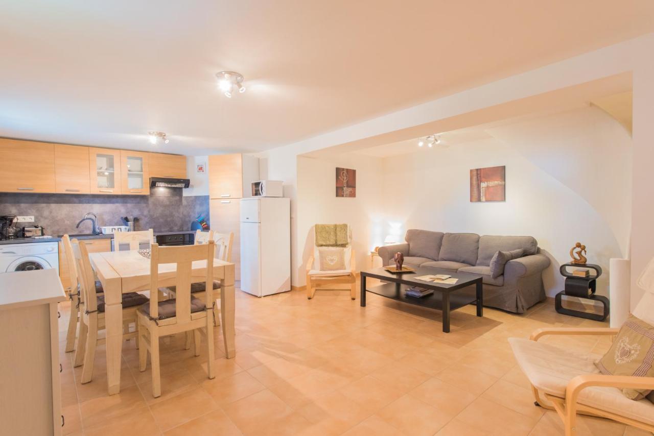 Le Relais De Pigasse Hotell Ouveillan Exteriör bild