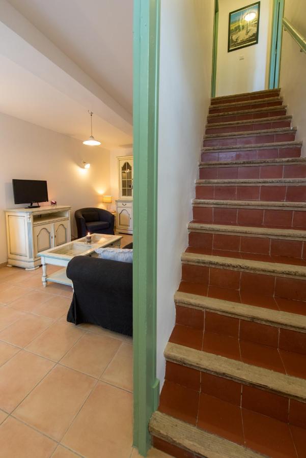 Le Relais De Pigasse Hotell Ouveillan Exteriör bild