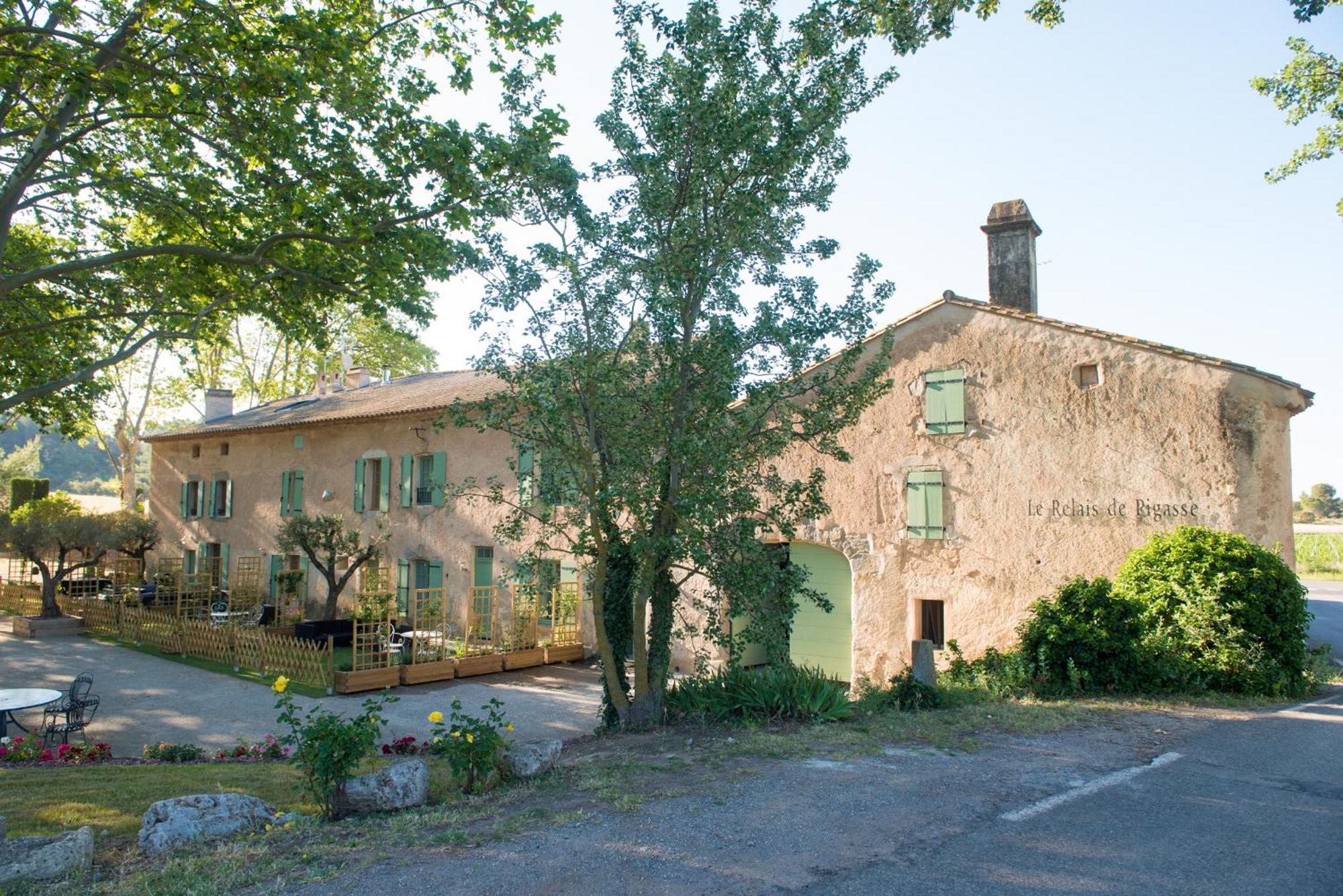 Le Relais De Pigasse Hotell Ouveillan Exteriör bild