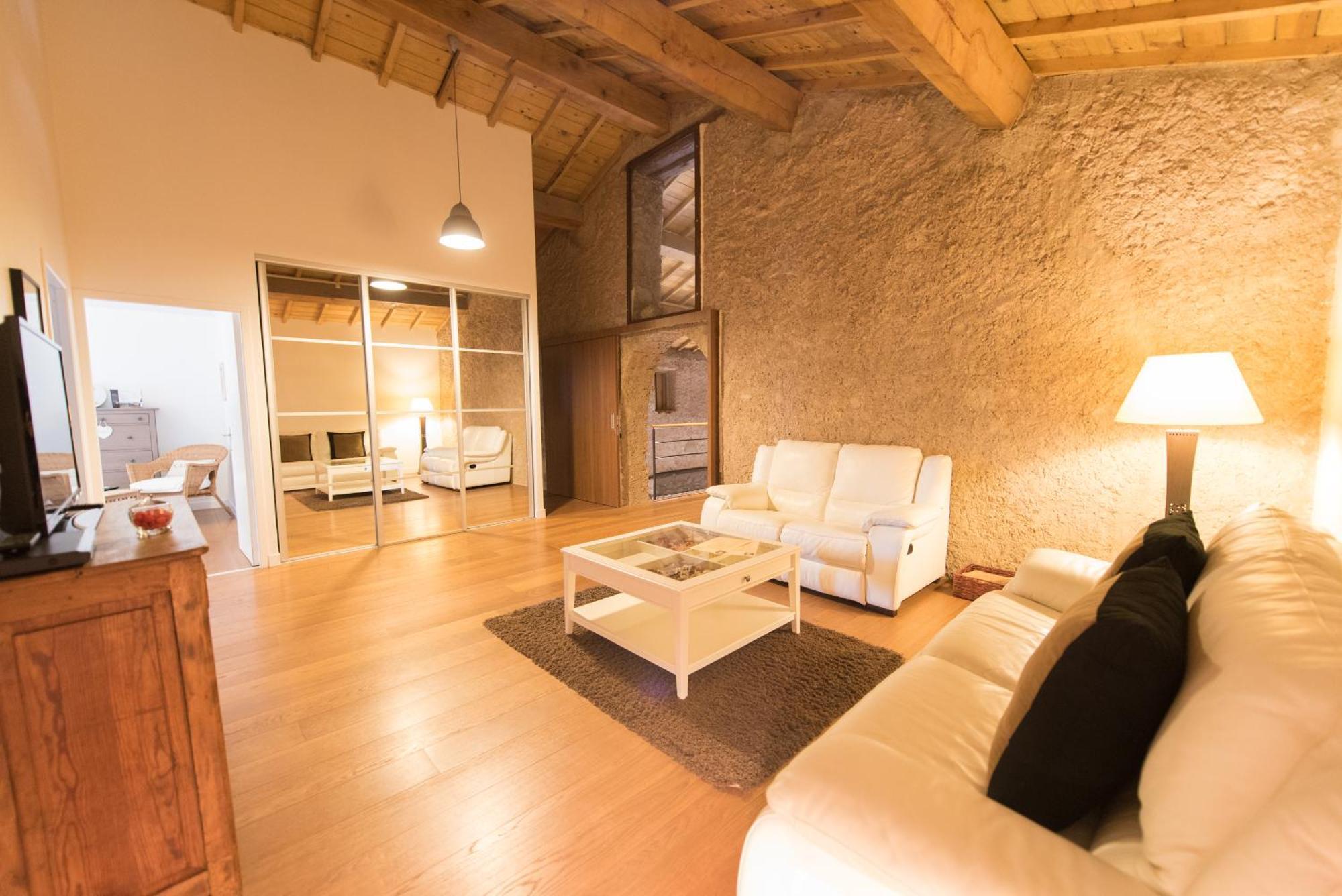 Le Relais De Pigasse Hotell Ouveillan Exteriör bild